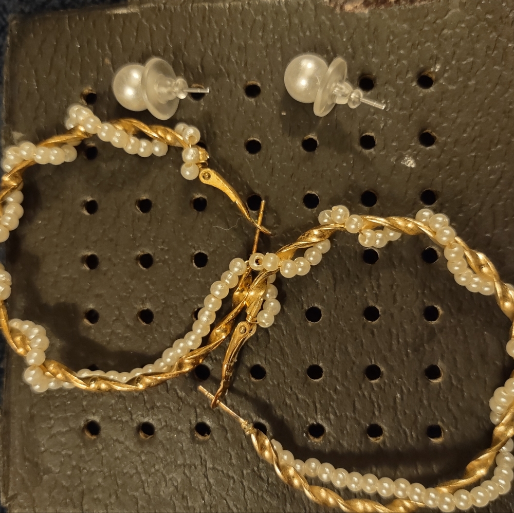 Jewelry Accessory Bundle - Picture 3 of 12
